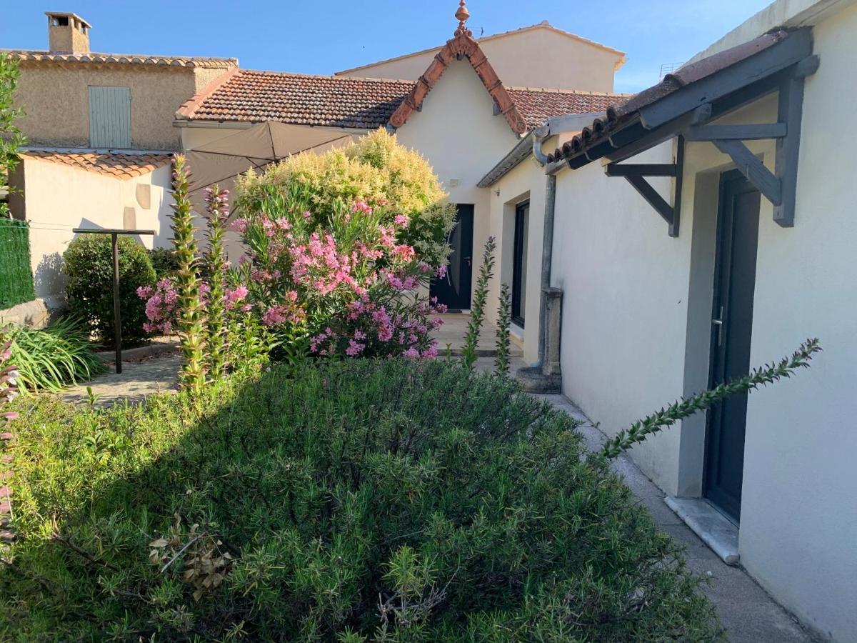 Petite Maison Pres Du Centre LʼIsle-sur-la-Sorgue Екстериор снимка